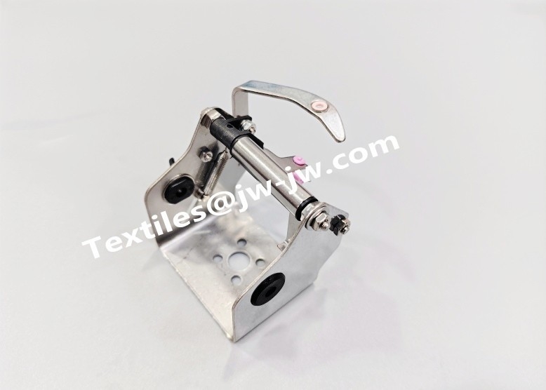 BOBBIN HOLDER RH TOYOTA JAT 710 AIR JET LOOM SPARE PARTS J5100-02130-0C J5100-02130-0A J5125-01020-00 J5100-03130-0