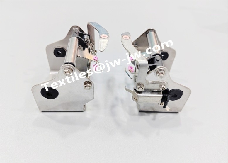 BOBBIN HOLDER RH TOYOTA JAT 710 AIR JET LOOM SPARE PARTS J5100-02130-0C J5100-02130-0A J5125-01020-00 J5100-03130-0